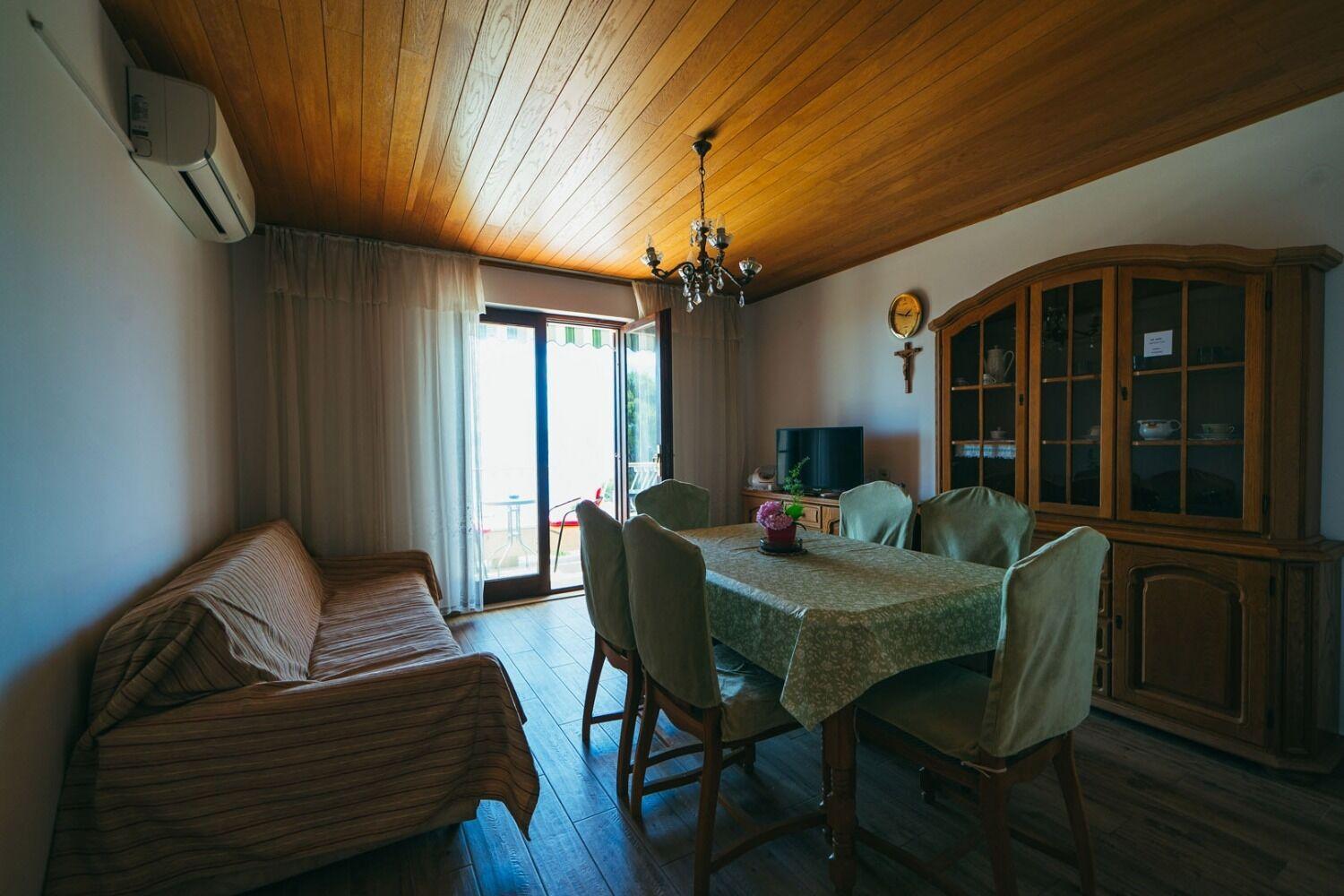 Apartments Lovre - Close To The Sea Brela Exterior foto