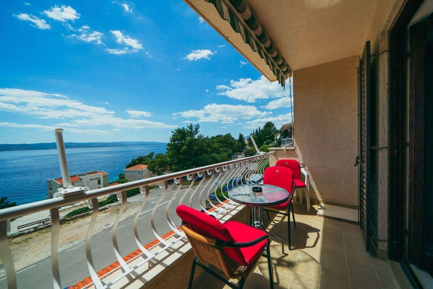 Apartments Lovre - Close To The Sea Brela Exterior foto