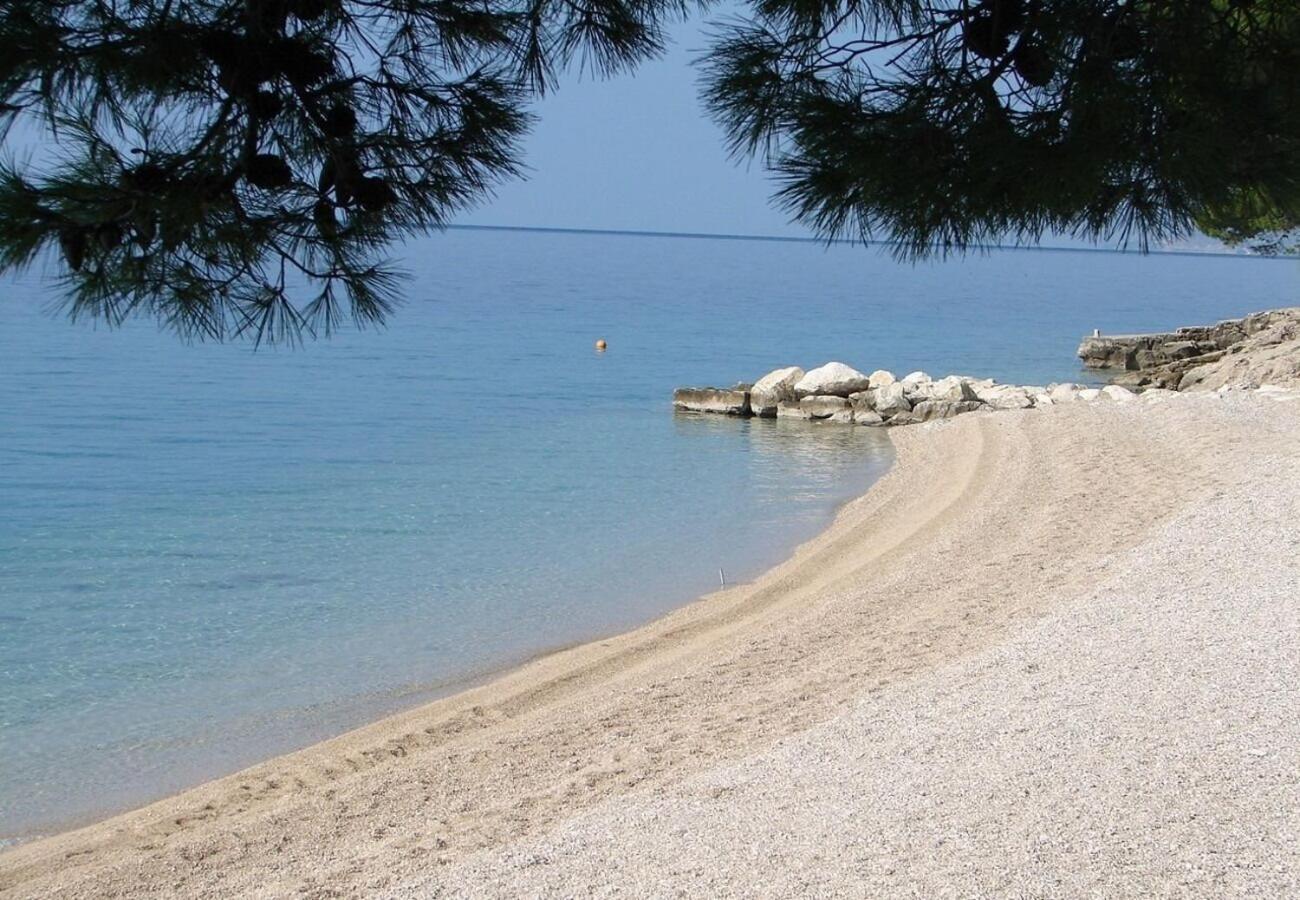 Apartments Lovre - Close To The Sea Brela Exterior foto